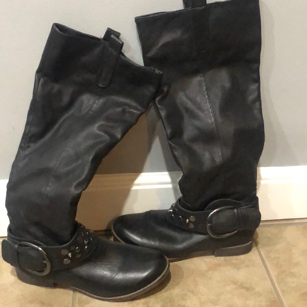 Black faux leather riding boots size 6.5